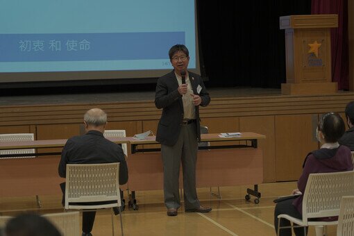 Mr. YEUNG Pak Sing, Founding Chairman of the Foundation, participating the Education Forum