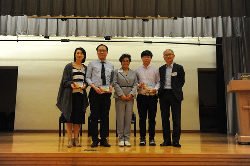 Group photo (from left to right): Ms. Kit Wong, Mr. Ryan Cheung, Mrs. Mabel Lee, representative from Mission Covenant Church Holm Glad Primary School and Mr. Tai Keen Man