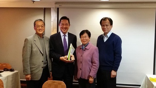 Group photo with Mr. Kenneth Chen Wei-on, Secretary General of the Secretariat of the Legislative Council of Hong Kong