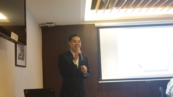 Dr.Victor Ng delivering his speech.