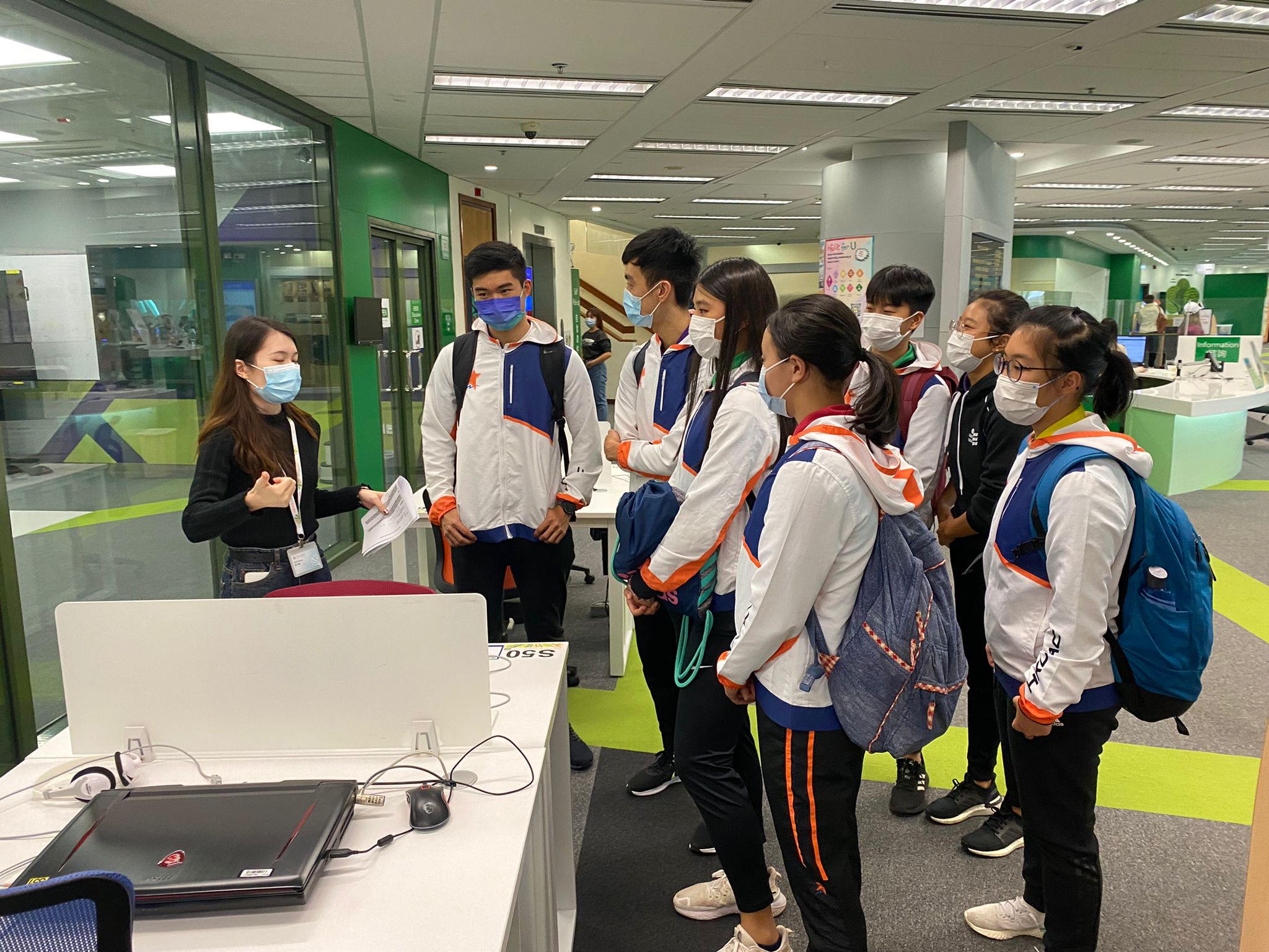 College students visiting the library of EdUHK